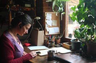 “Sziasztok! Józsa Fruzsina vagyok, küldetésem pedig a sár és más természetben fellelhető építőanyag népszerűsítése, sok év...